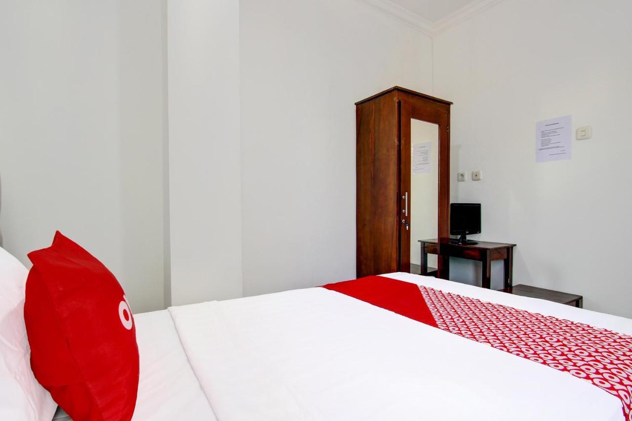 Oyo 92479 Pasadena House Ξενοδοχείο Krapyak Εξωτερικό φωτογραφία