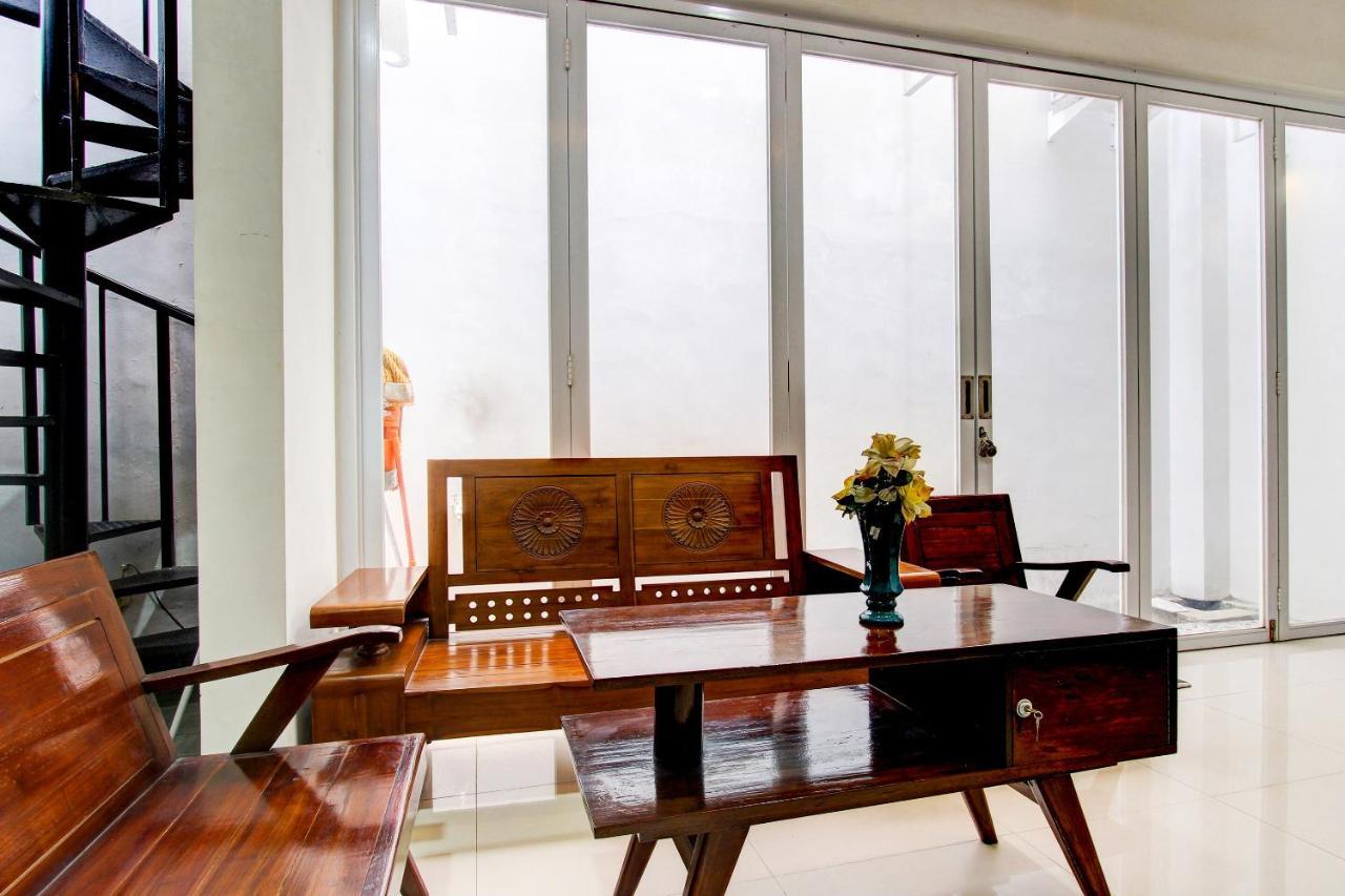 Oyo 92479 Pasadena House Ξενοδοχείο Krapyak Εξωτερικό φωτογραφία
