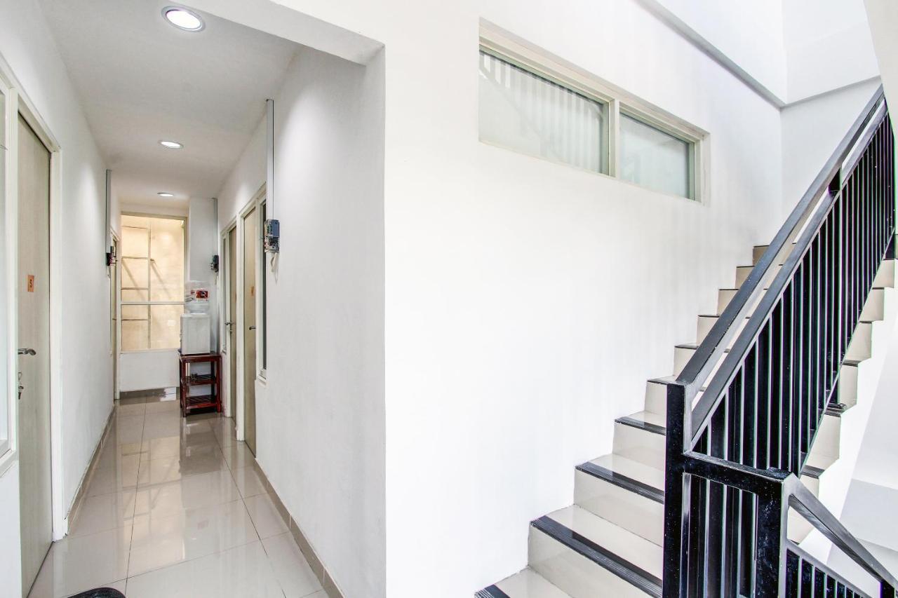 Oyo 92479 Pasadena House Ξενοδοχείο Krapyak Εξωτερικό φωτογραφία