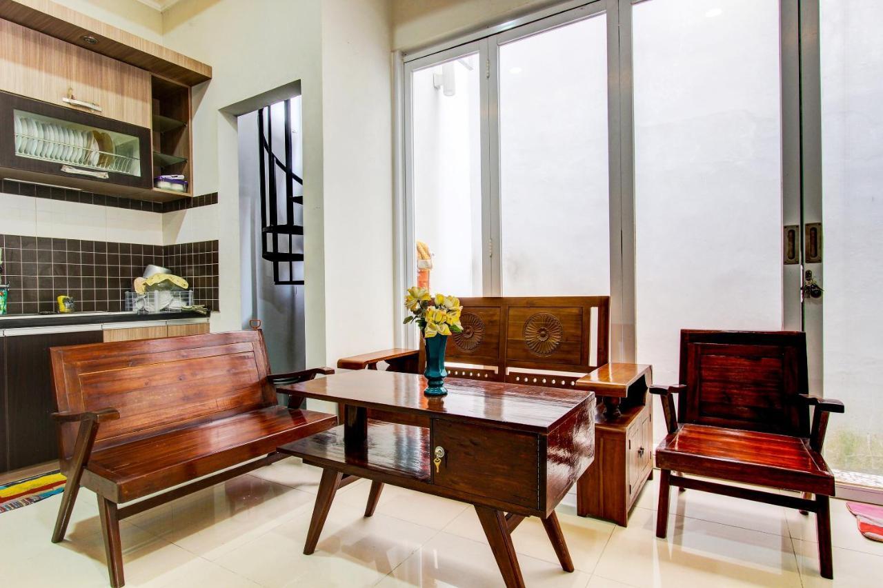Oyo 92479 Pasadena House Ξενοδοχείο Krapyak Εξωτερικό φωτογραφία